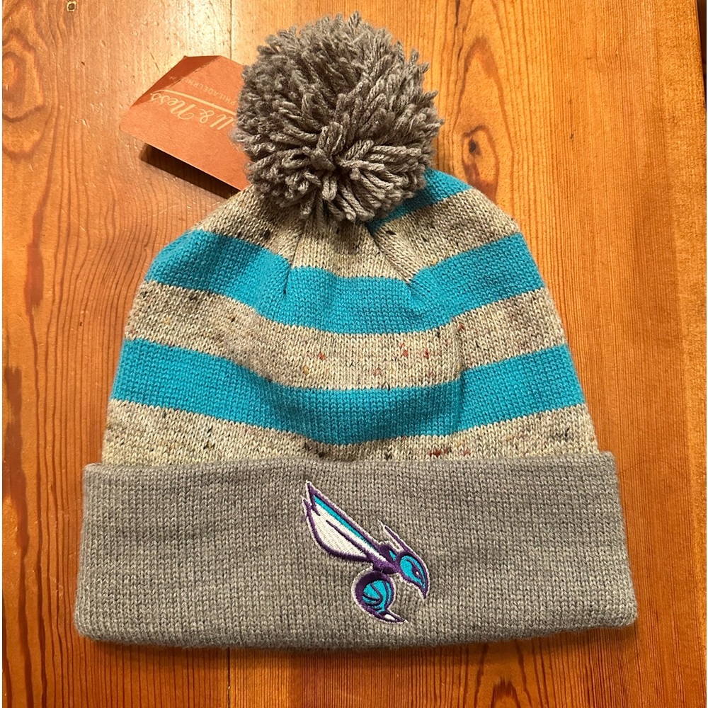 Mitchell & Ness Mens Gray Teal Charlotte Hornets NBA Beanie Cap hat One Size